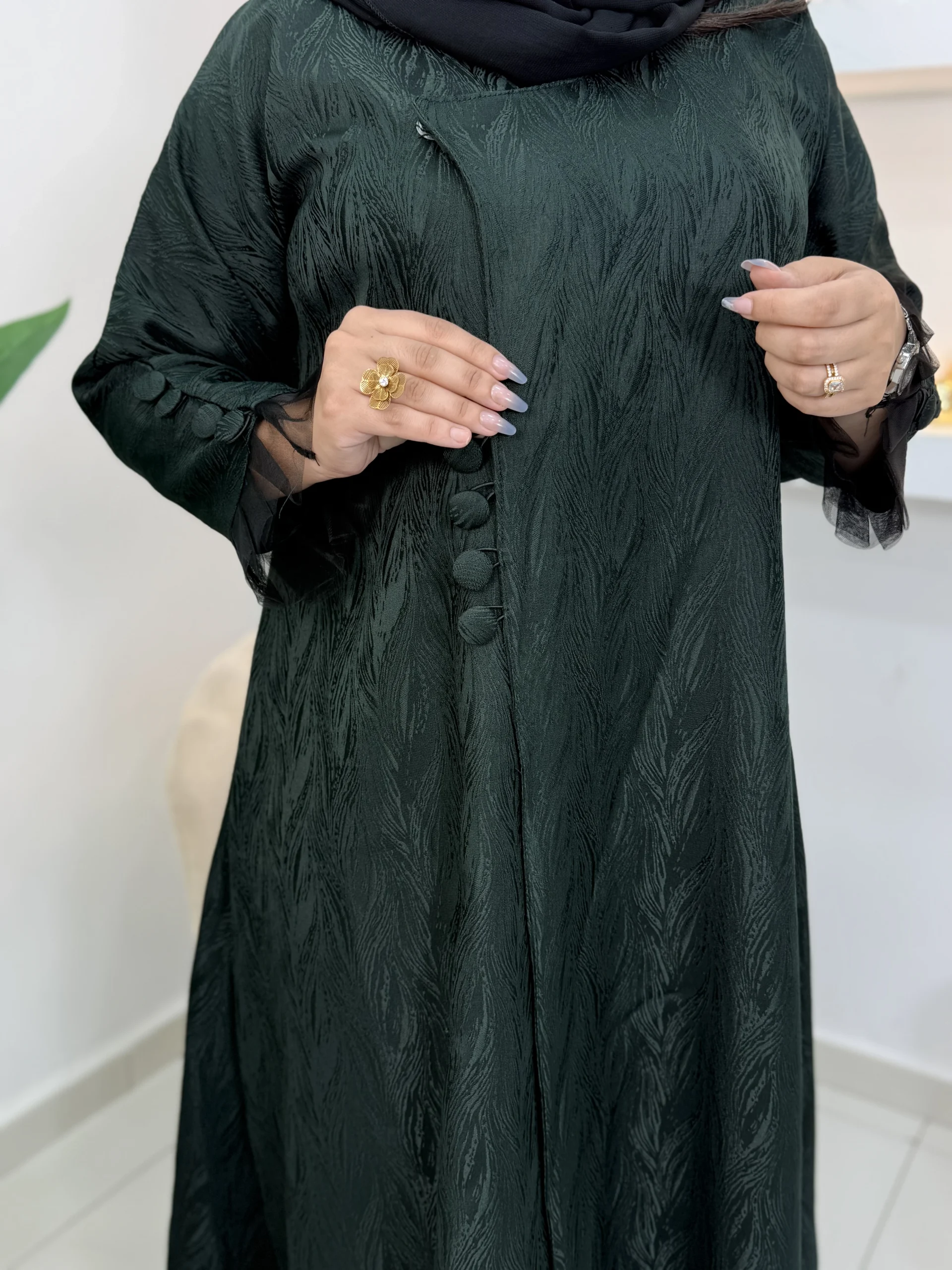 عباية همس… العباية التي تنطق بالأناقة دون كلام 👑 - الصورة 3